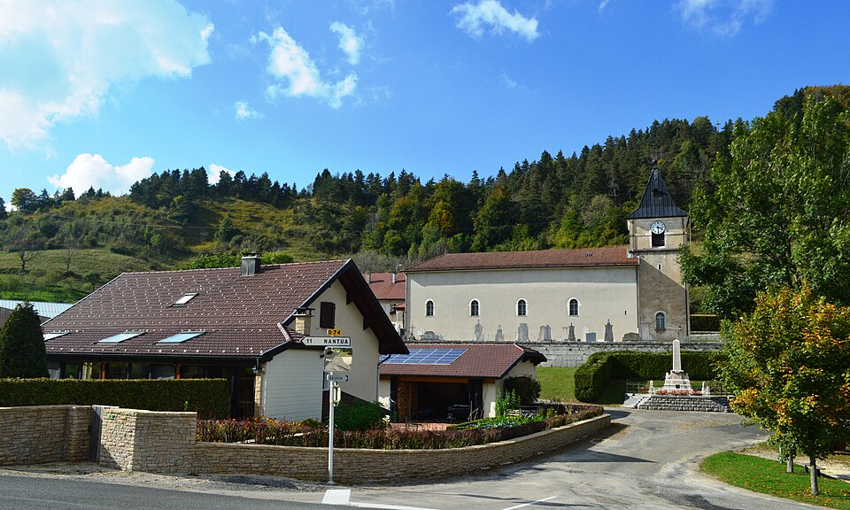 Apremont, Ain, Church