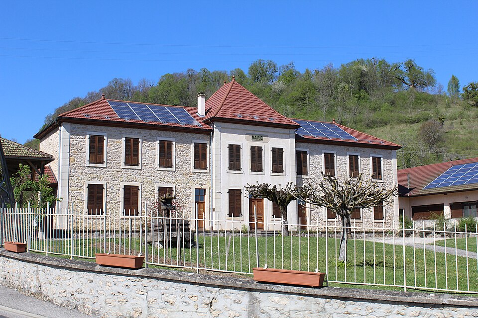 Mairie Belmont Luthézieu 3