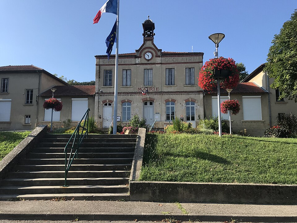 Mairie de Beynost (Ain, France) en août 2018