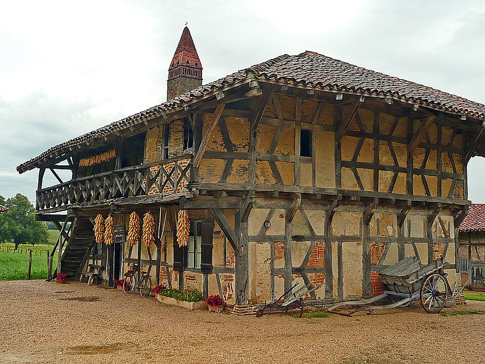 Musée — Ferme bressane — Saint — Trivier — de — Courtes