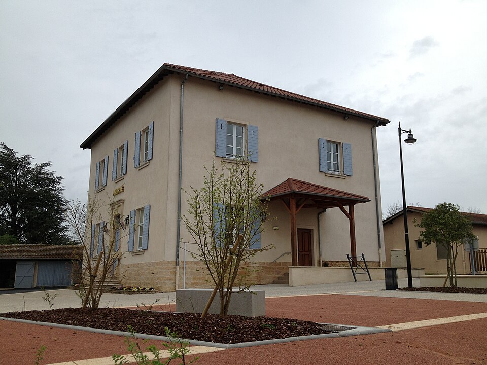 Town hall of Francheleins — 2
