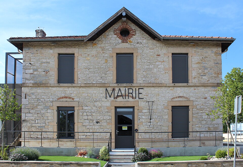 Mairie Lescheroux 7