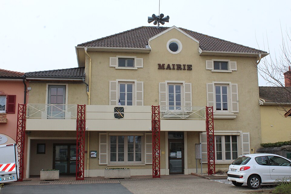 Mairie Manziat 10
