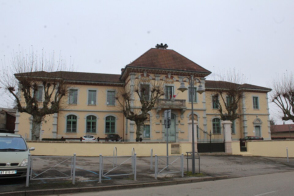 Mairie Neuville Dames 18