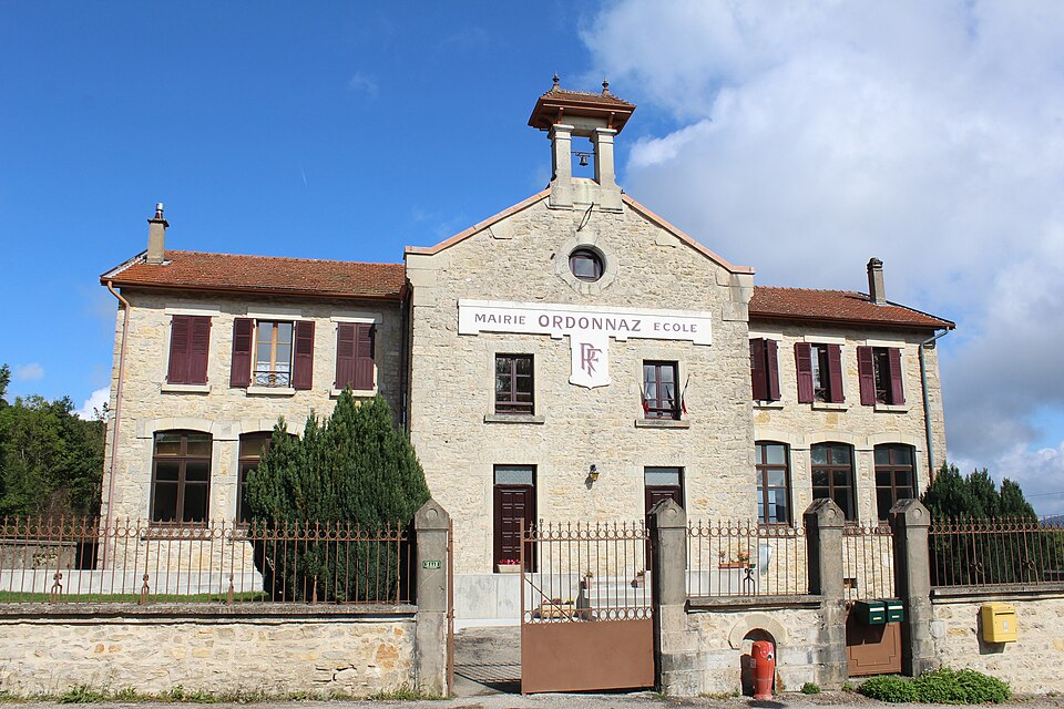 Mairie Ordonnaz 4