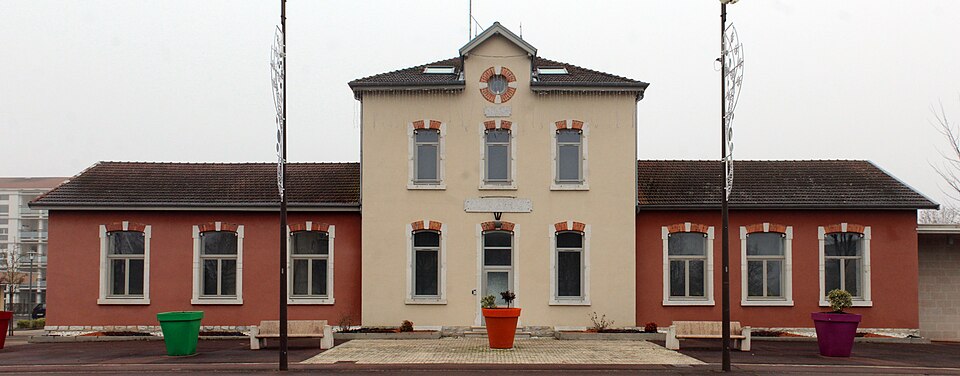 Mairie Péronnas 19