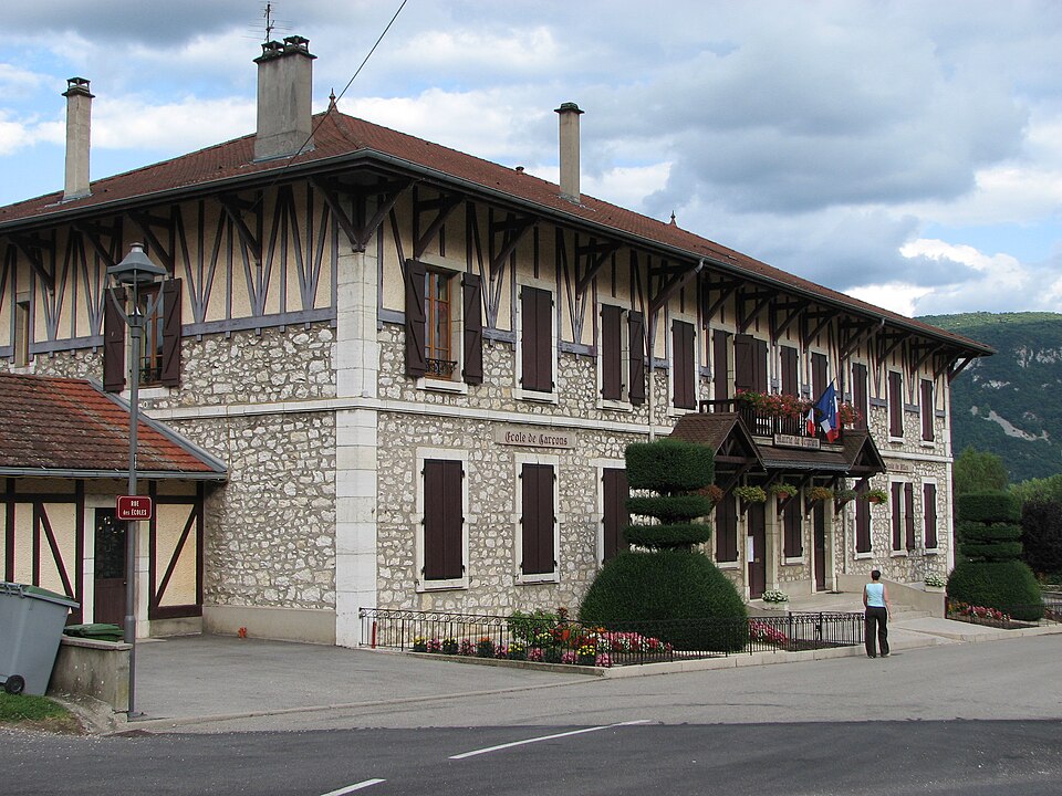 Peyrieu Mairie