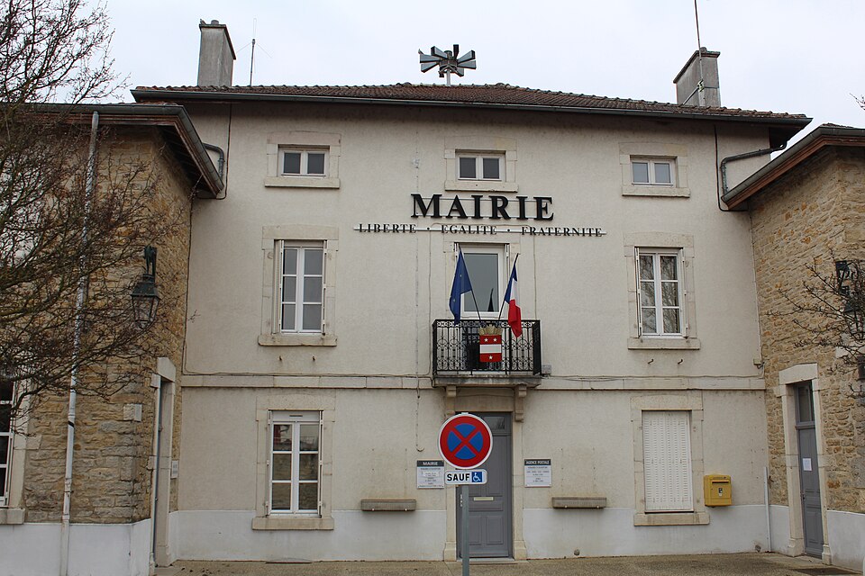 Mairie Tossiat 5
