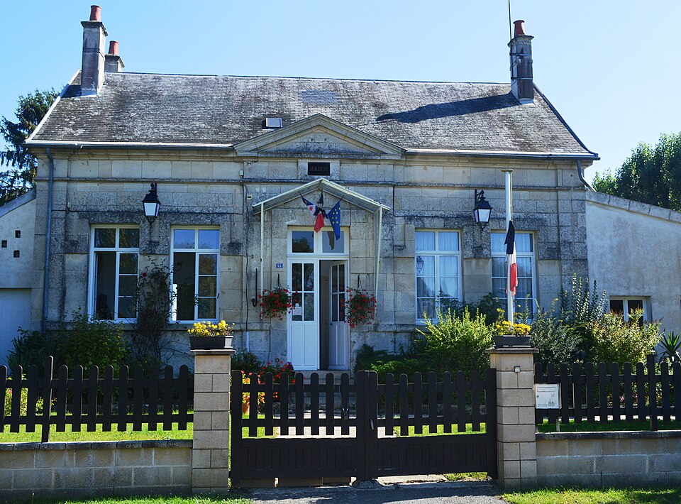 Ancienville Mairie — School