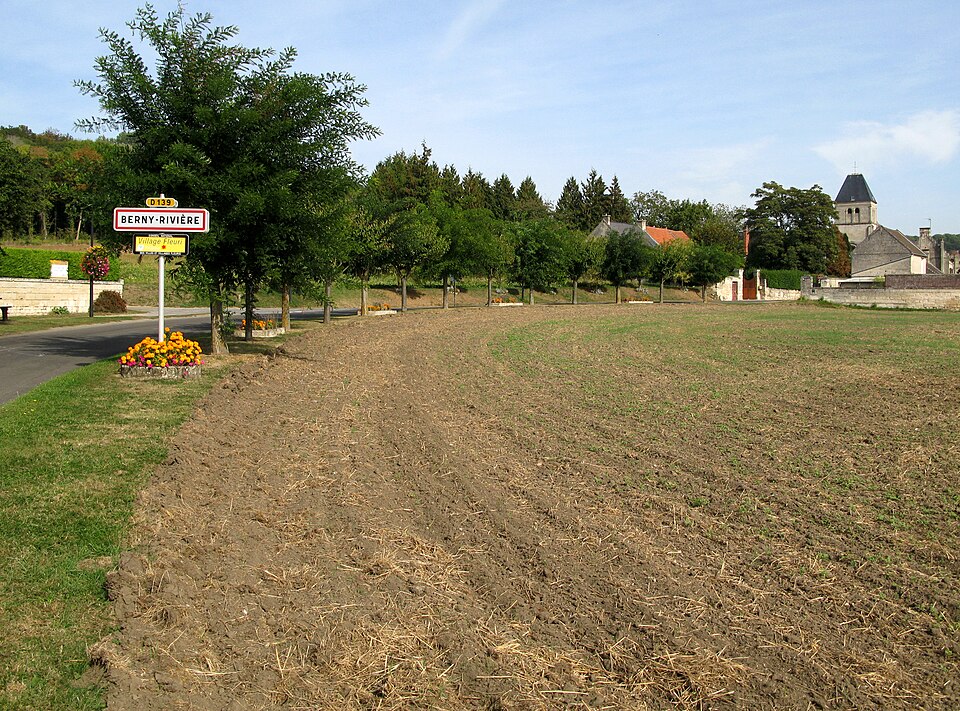 Berny — Rivière entrée village 1