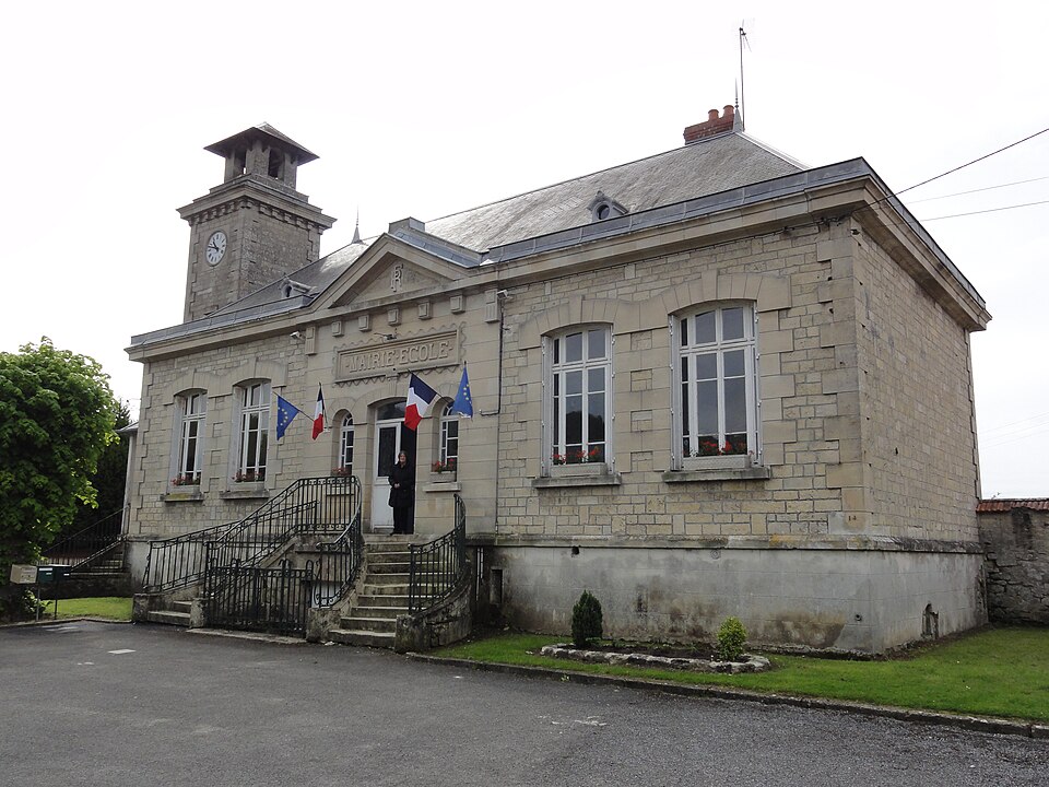 Bièvres (Aisne) mairie — école