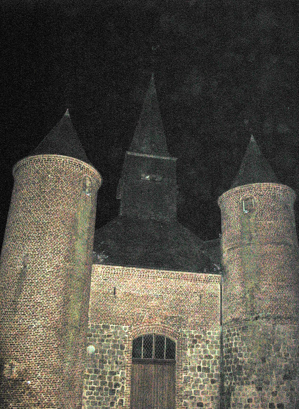 La Bouteille (église fortifiée) 2454