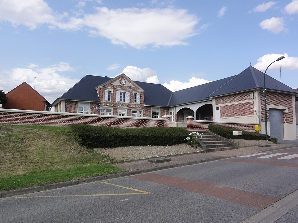 Castres (Aisne) mairie — école