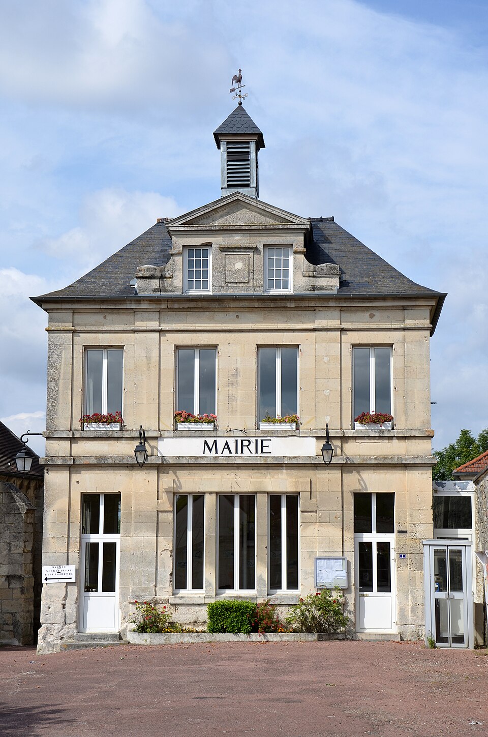 Mairie de Coyolles DSC 0253