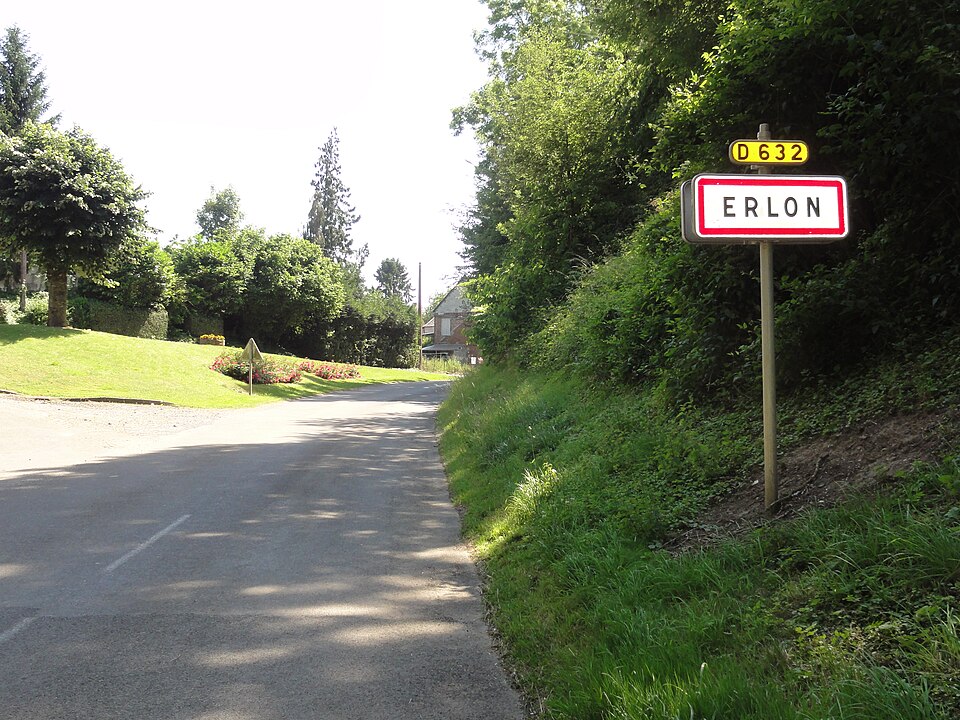 Erlon (Aisne) city limit sign