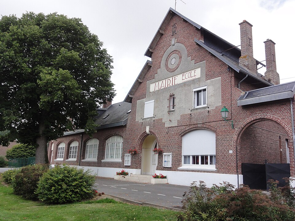 Foreste (Aisne) mairie — école