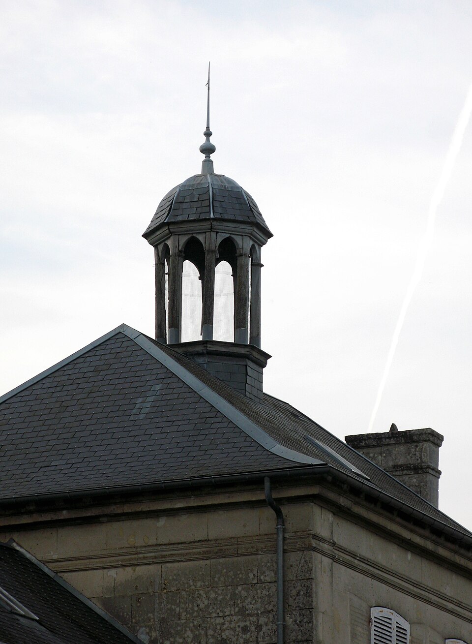 Laversine mairie (clocheton) 1
