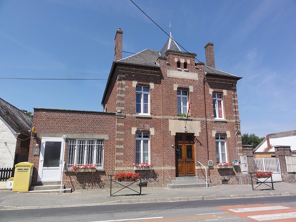 Monceau — le — Neuf — et — Faucouzy (Aisne) école et mairie