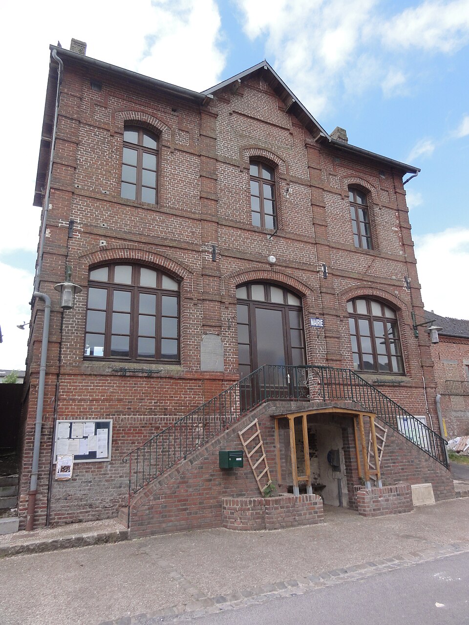 Nampcelles — la — Cour (Aisne) mairie