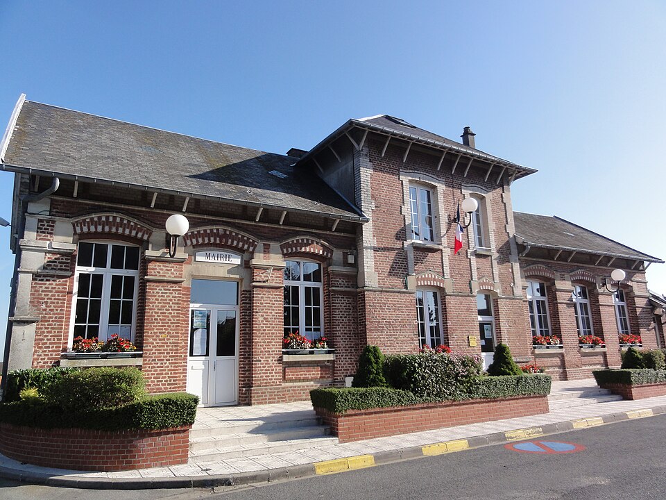 Neuville — Saint — Amand (Aisne) mairie