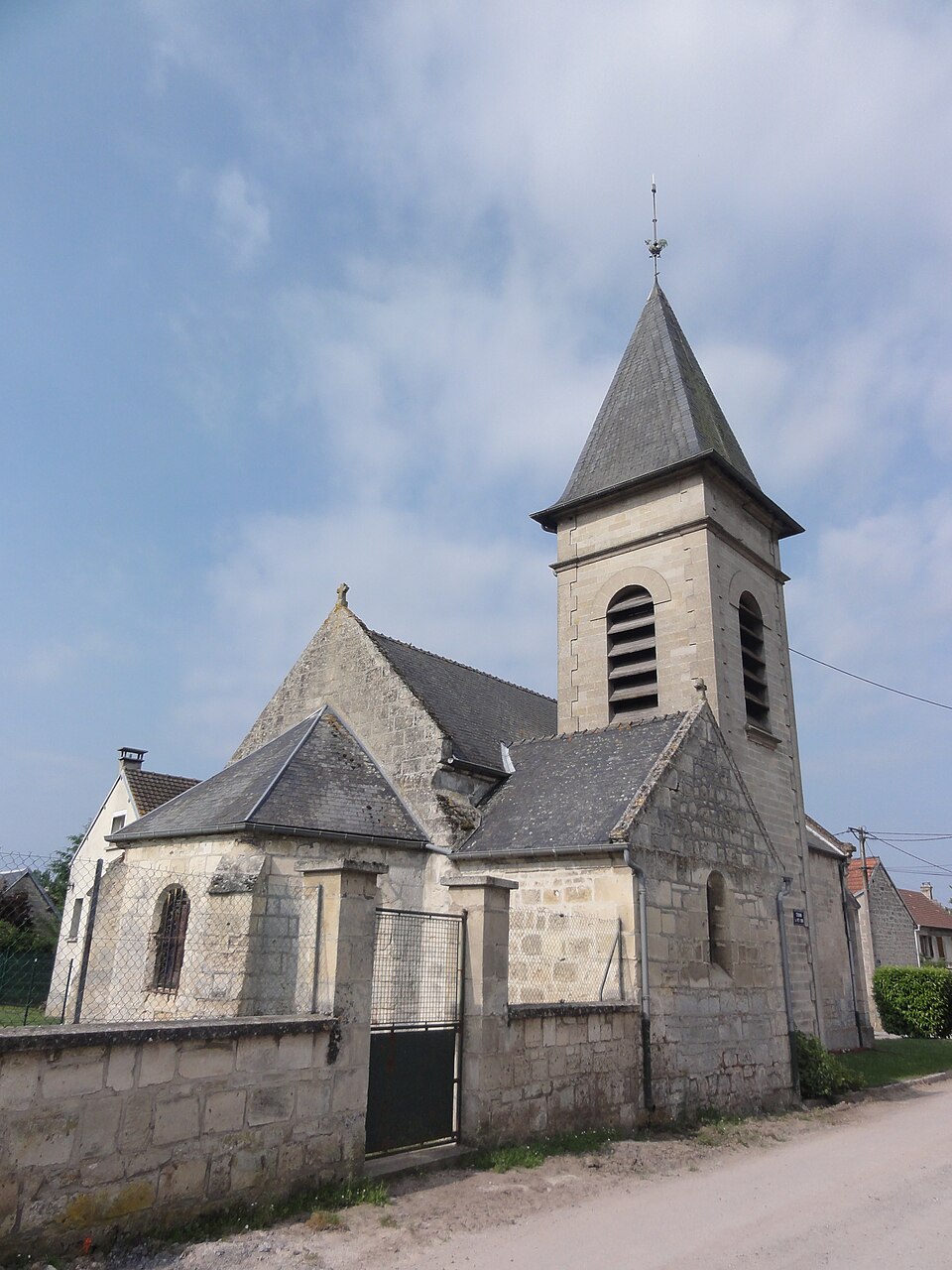Osly — Courtil (Aisne) Église, 01