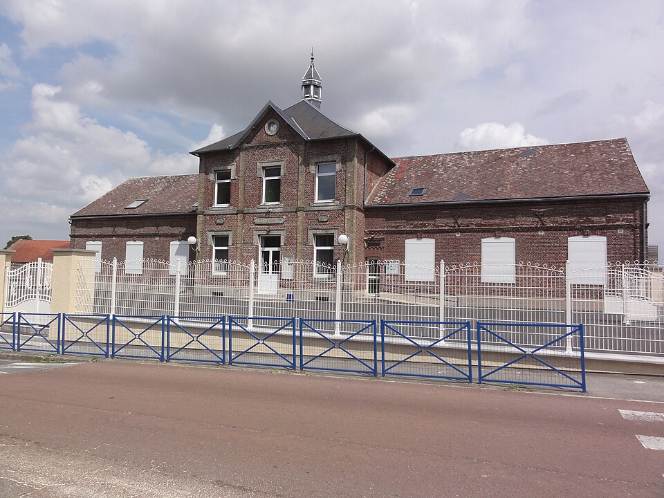 Prémont (Aisne) mairie — école