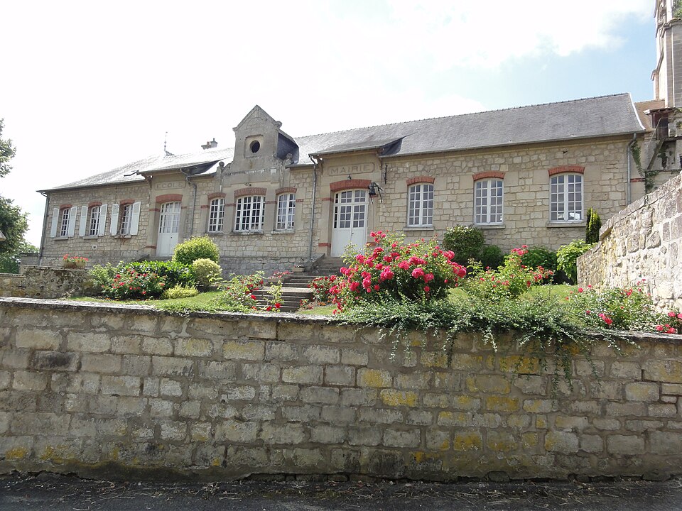 Saconin — et — Breuil (Aisne) mairie — école