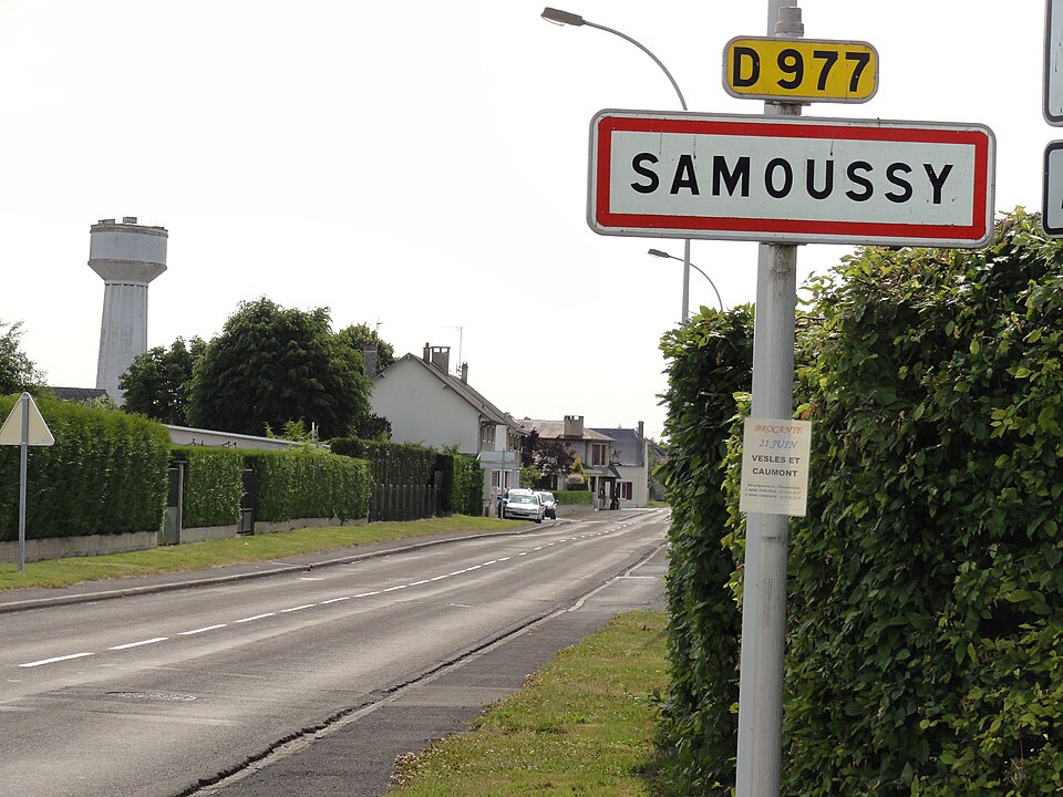 Samoussy (Aisne) city limit sign