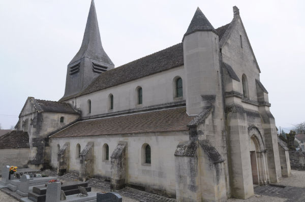 Trucy — Église Sainte — Trinité