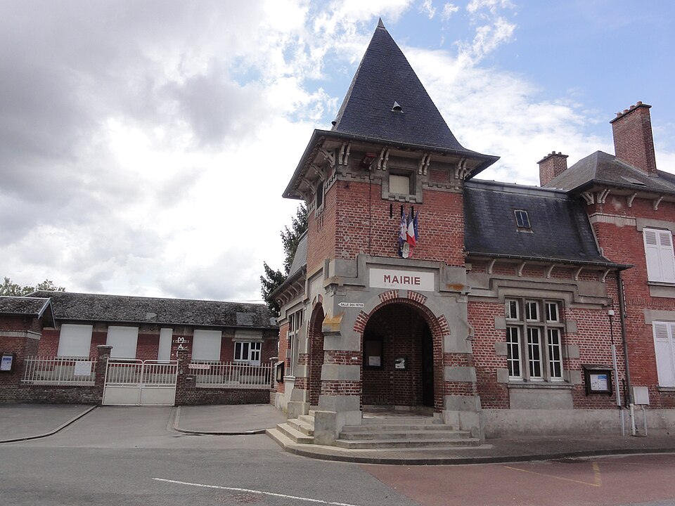 Tugny — et — Pont (Aisne) mairie et salle des fêtes