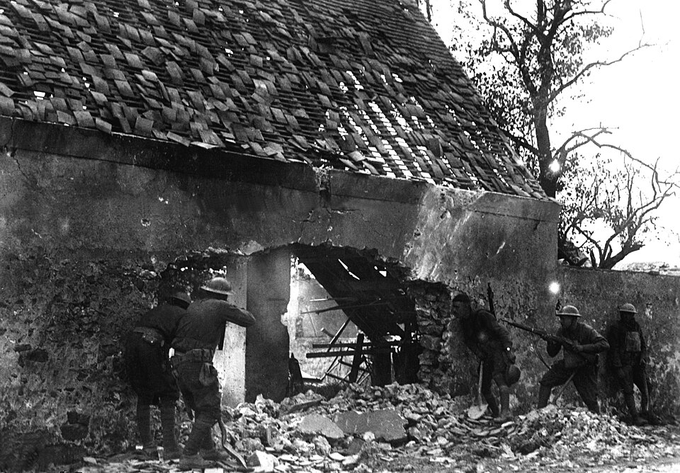 166th Infantry in action in Villers sur Fere HD — SN — 99 — 02274