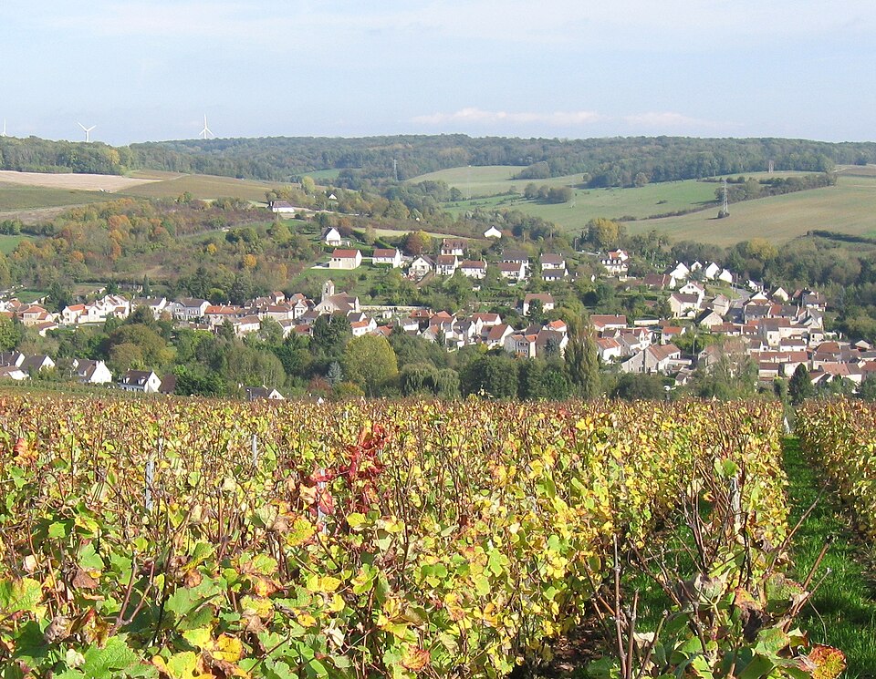 Villiers — St — Denis village