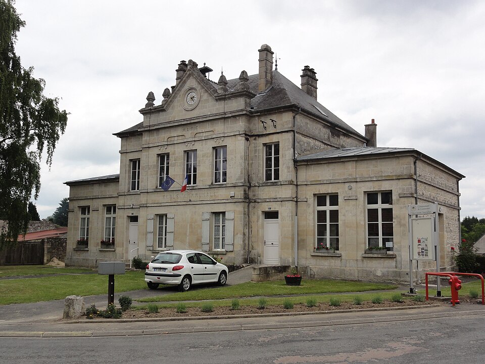Vivières (Aisne) mairie — école