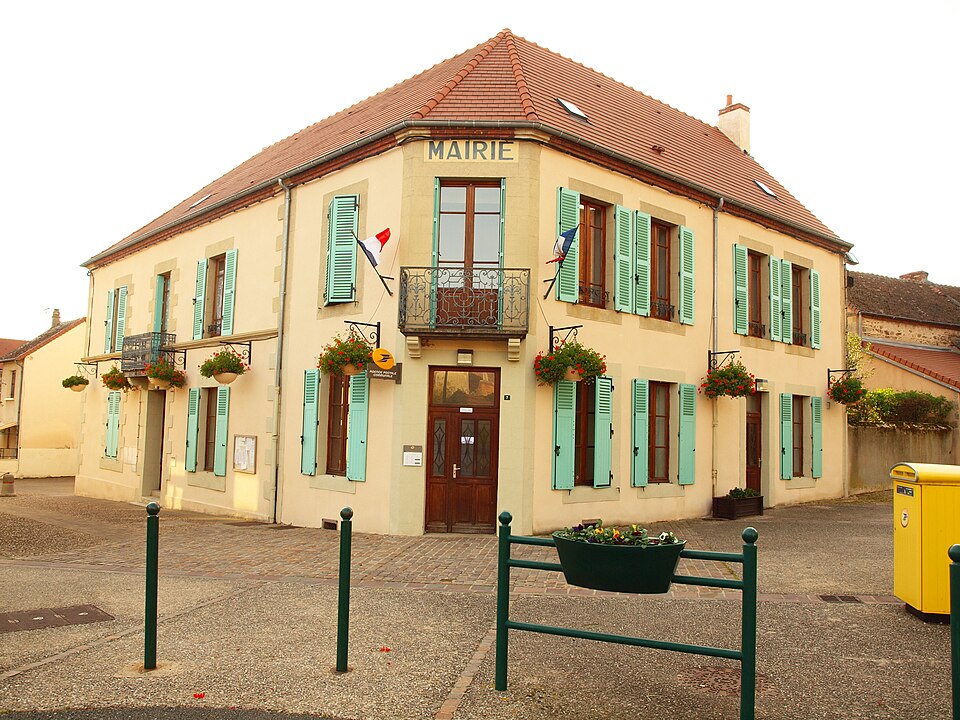Cressanges — FR — 03 — mairie — 01