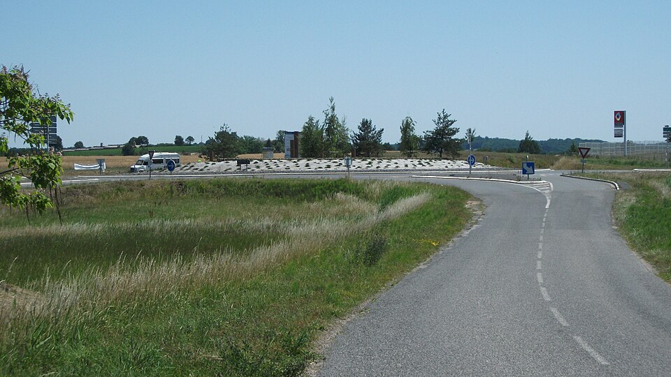 Rond — Point de Creuzier — le — Neuf