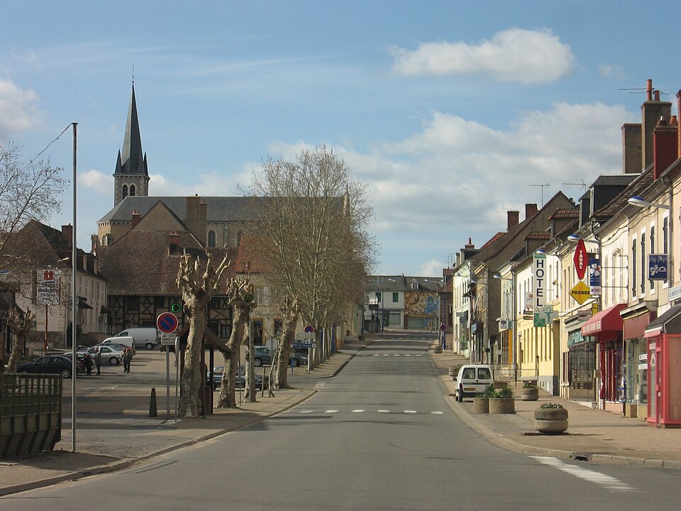 Dompierre — sur — Besbre FR (march 2008)