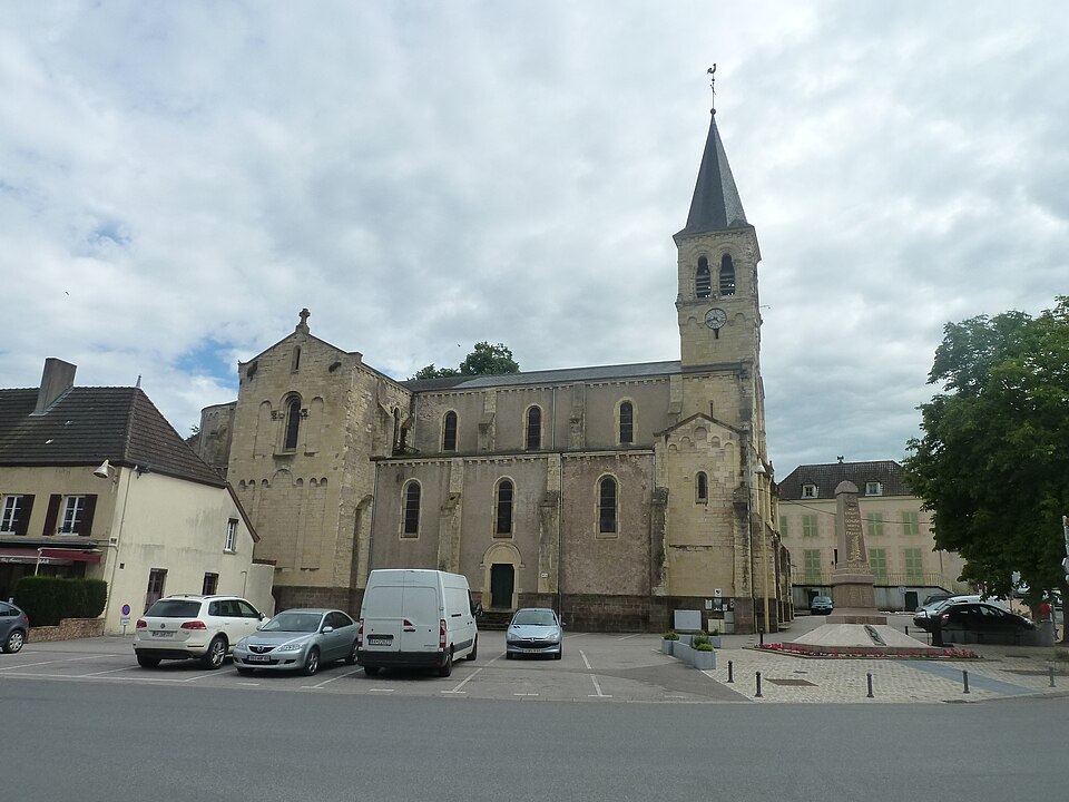 Church 2, Le Donjon, Allier