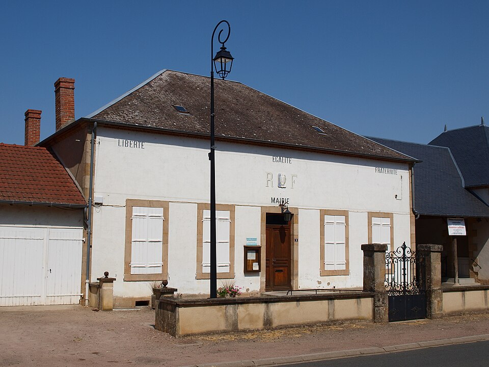 Limoise — FR — 03 — la mairie — 02