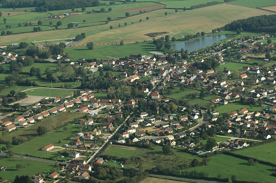Lusigny Allier France 02