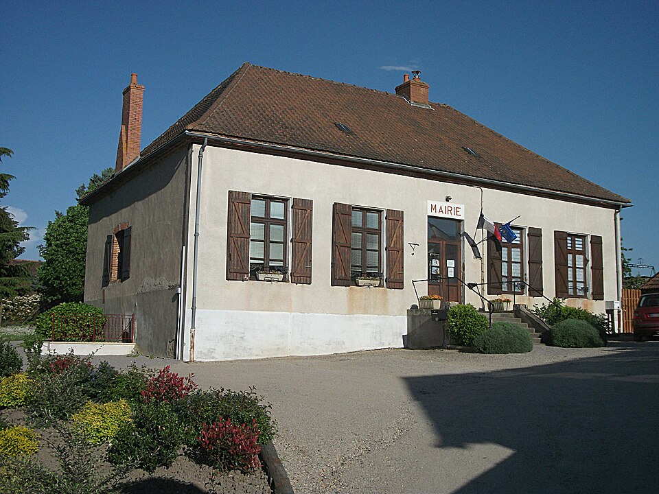 Mairie de Monétay — sur — Allier 2018 — 05 — 07