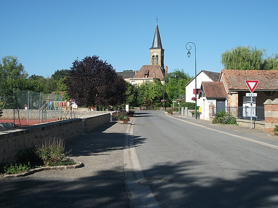 Saint — Aubin — le — Monial depuis la rue des Écoles 2018 — 08 — 15
