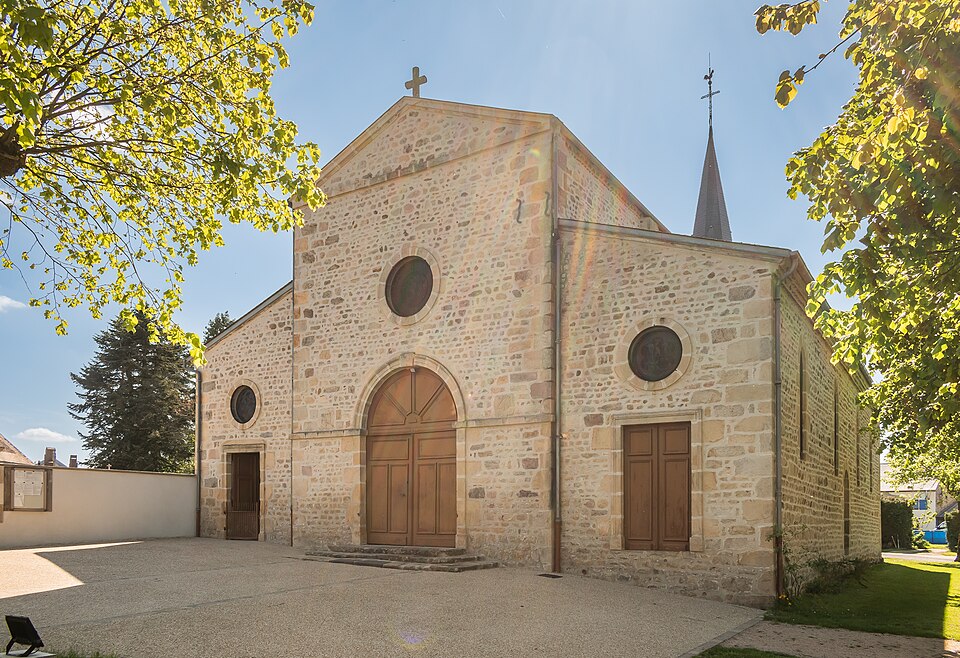 St Julian church in St — Fargeol (1)