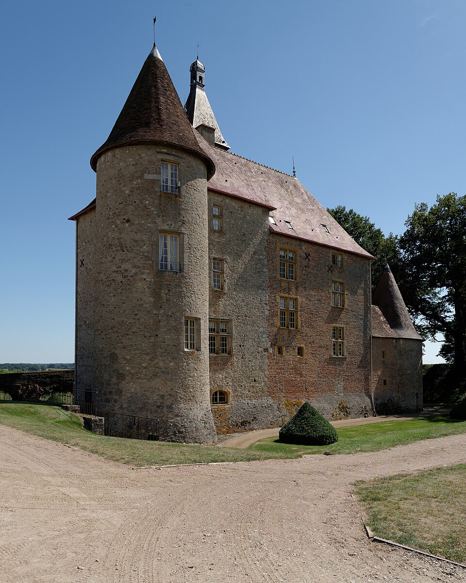 Chateau de Beauvoir Saint — Pourcain — sur — Besbre 2013 n05