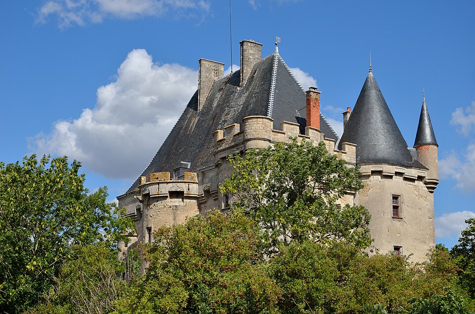 Saulzet chateau de Beauverger N — O