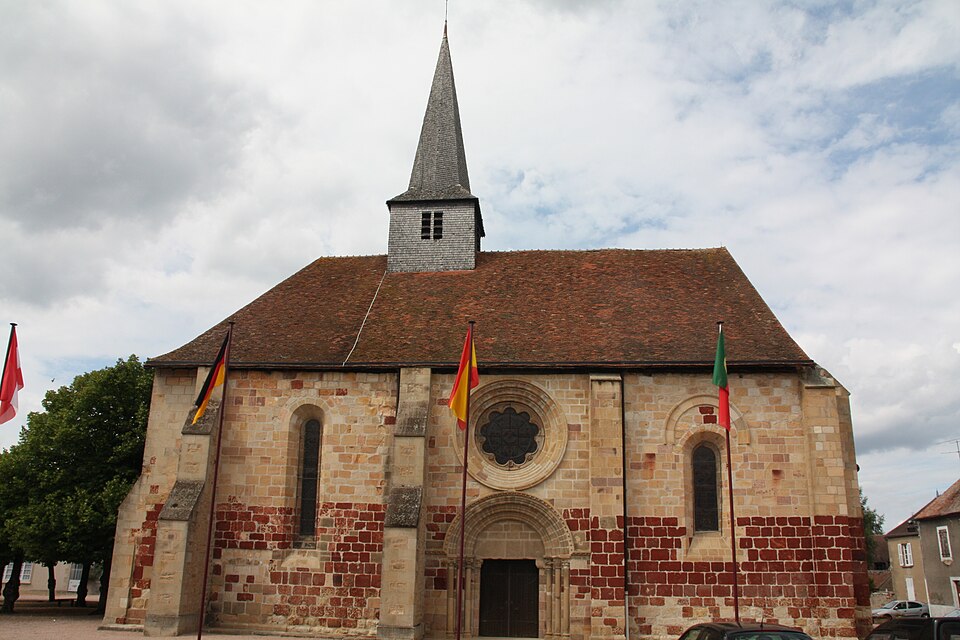 Église Saint — Jacques — le — Majeur — Villefranche d'Allier 001