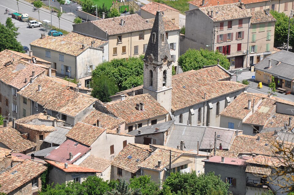 Barrême, église et village