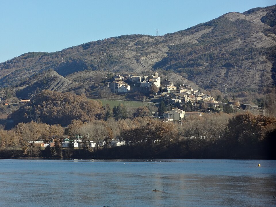 Lac de La Saulce — Curbans et vue sur Curbans