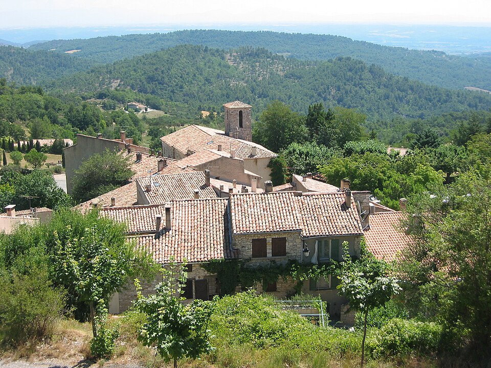 Village — montfuron — 1