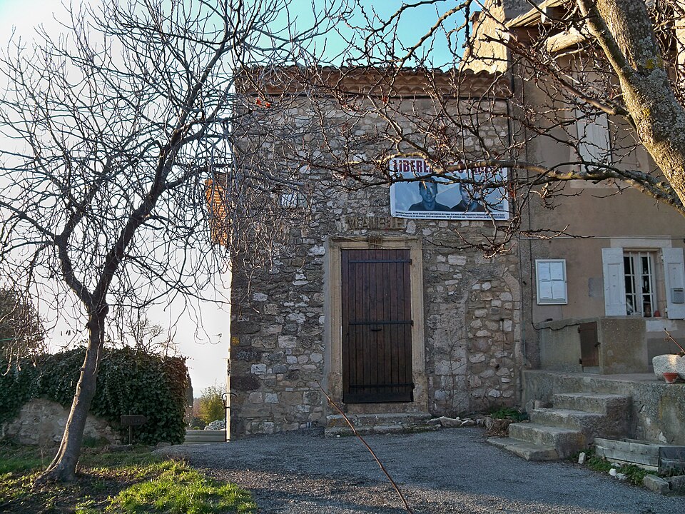Montjustin — Mairie