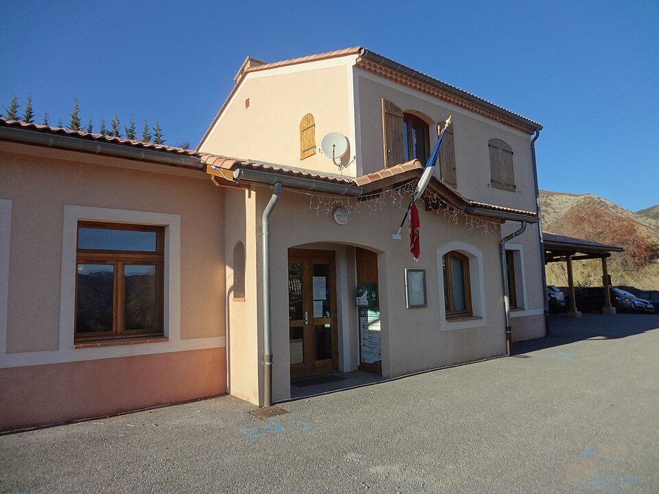 Lardiers — et — Valença, mairie
